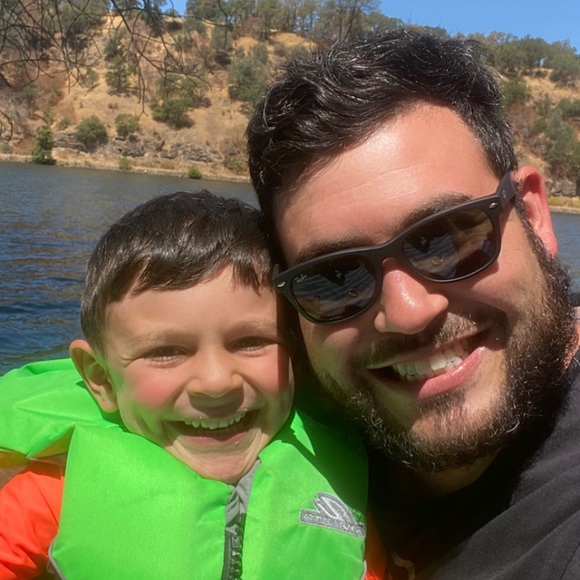 Meet your Posher, Josh - Picture 1 of 5